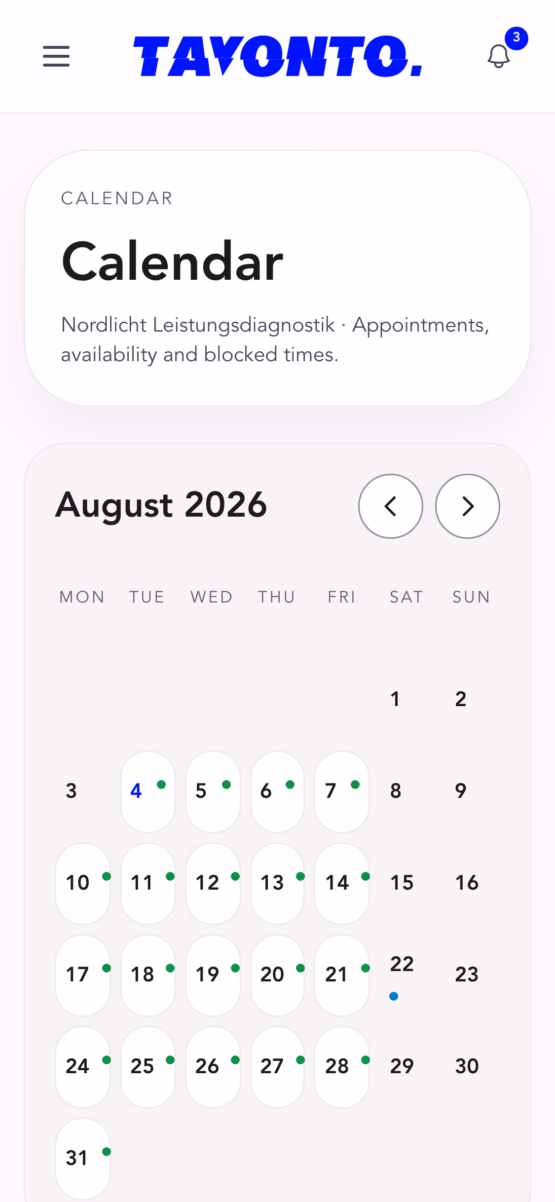 A location's calendar: a month grid with available, blocked and booked days, next to the weekly availability and the management of blocked periods.